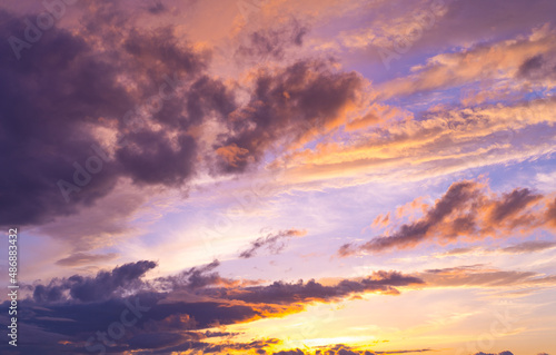 夕暮れの空　雲　サンセット © SHO photograph