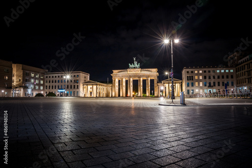 Lockdown in Berlin bei Nacht - Brandenburger Tor