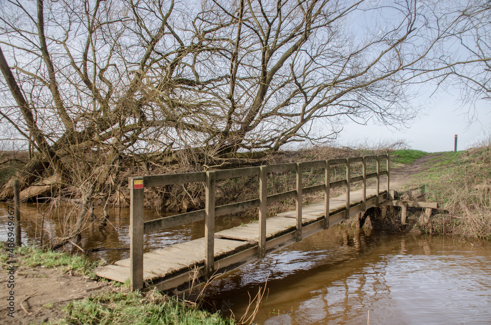 Brücke über einen Flusszulauf zur Maas bei Venlo