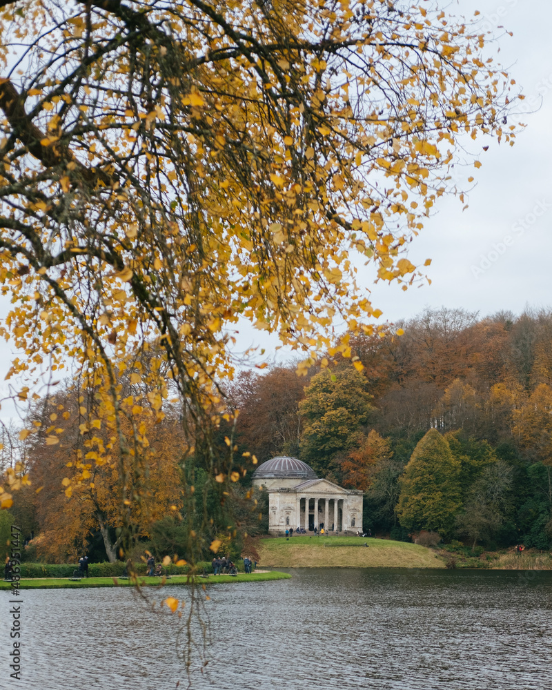 Obraz premium Temple at Stourhead