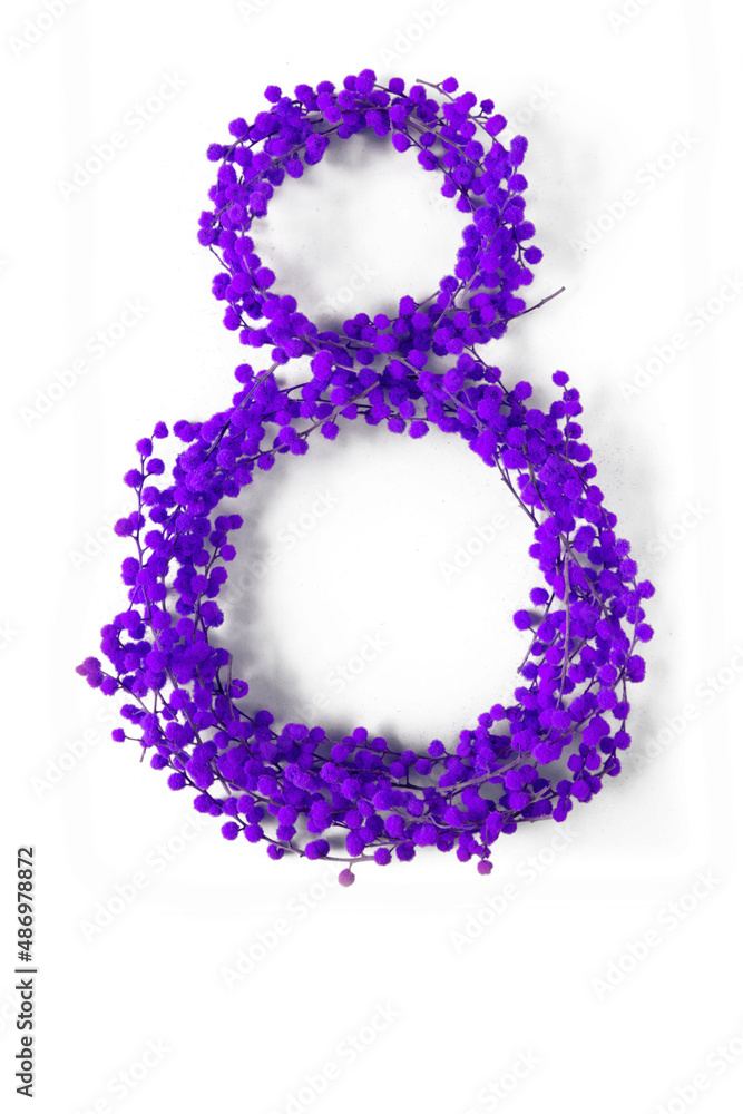Purple digit eight IWD symbol.