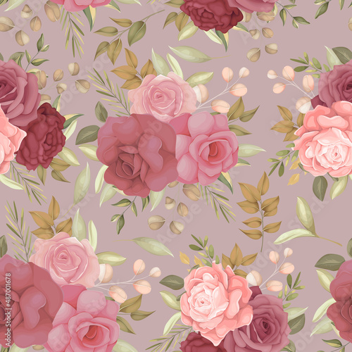 Beautiful seamless pattern with hand drawn flower and leaves © mariadeta