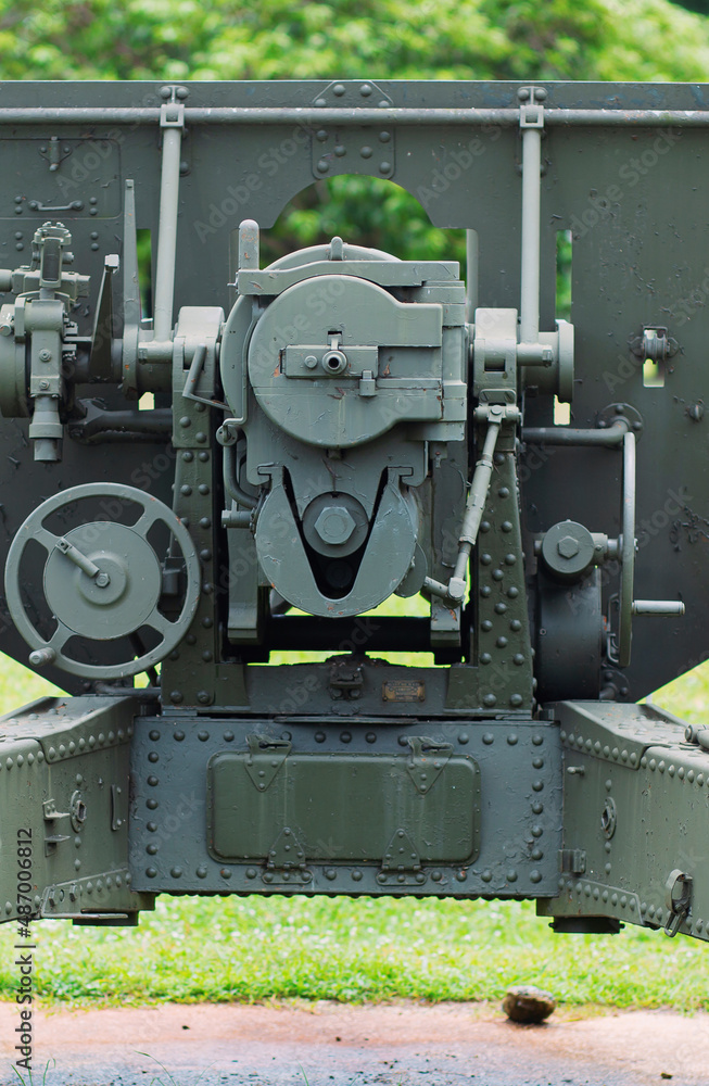 The back corner exhibits retired WWII cannons. The back corner exhibits retired WWII cannons.