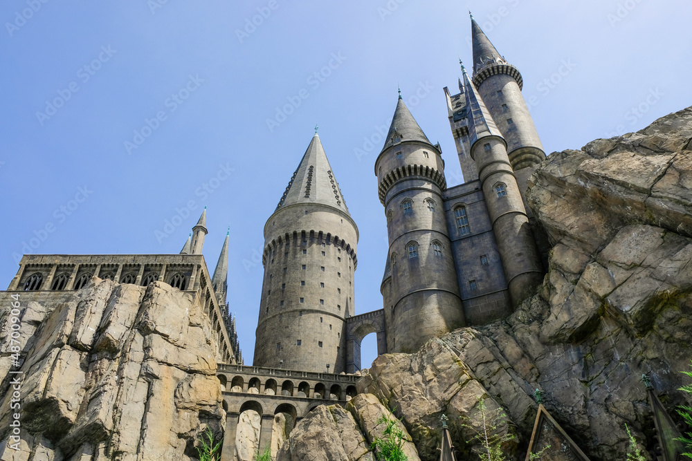 Obraz premium Orlando, USA – May 30, 2017: The Hogwarts Castle at The Wizarding World Of Harry Potter in Adventure Island of Universal Studios Orlando. Universal Studios Orlando is a theme park in Orlando, Florida,