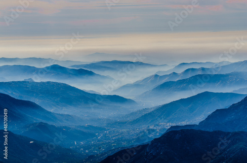 mountains and clouds © Carlos