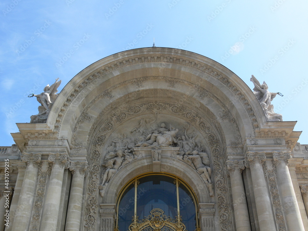 Sightseeing in Paris, cathedral, blue sky