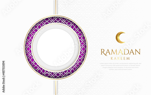 White luxury islamic background with decorative ornament pattern and lanterns Premium Vector	
