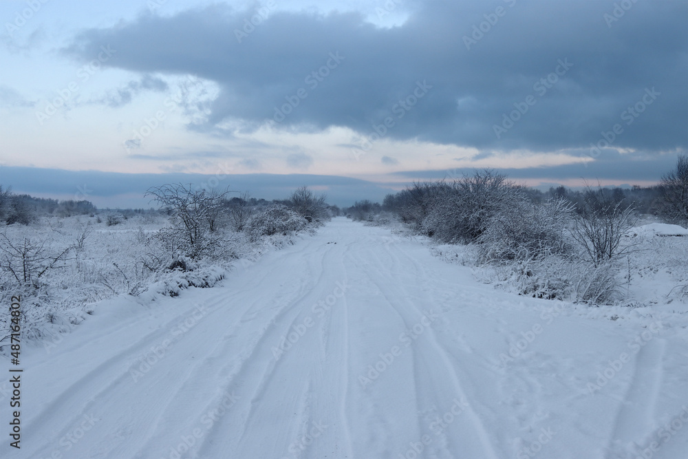 Country road in the countryside.