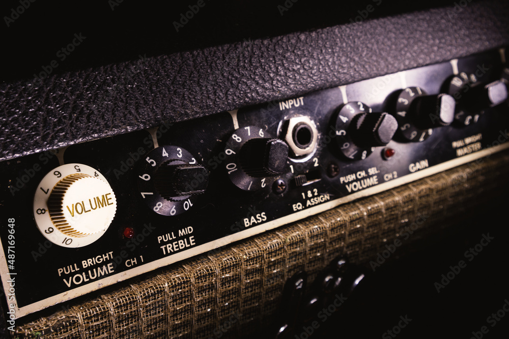 Guitar Amplifier Details Guitar Amplifier Details