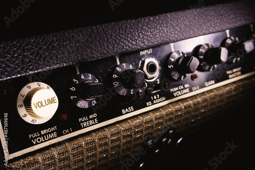 Guitar Amplifier Details