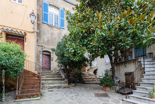 Fototapeta Naklejka Na Ścianę i Meble -  the perched village of Ramatuelle, in Provence