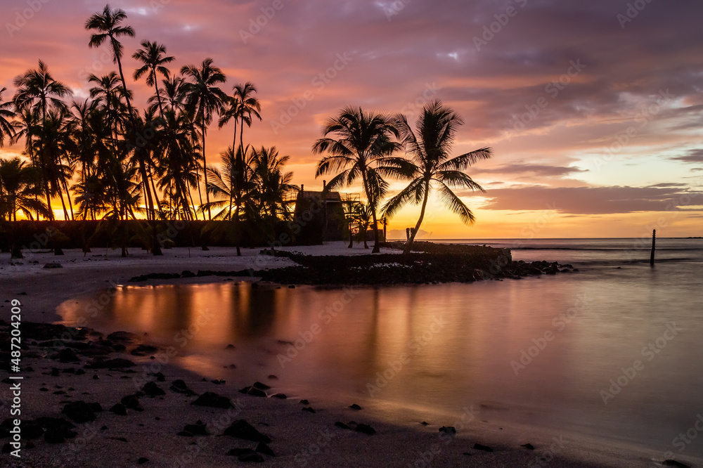 Beautiful sunset view of Pu'uhonua O Hōnaunau Bay, National Historic Park, Big Island, Hawaii