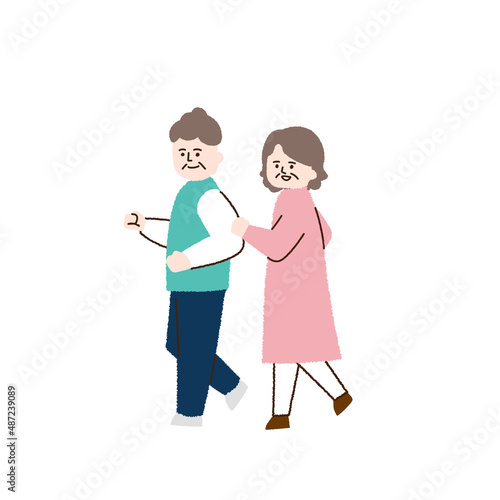 歩く老夫婦