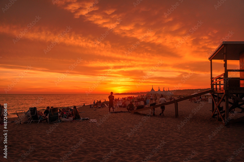 Atardecer de verano en playa Uruguaya