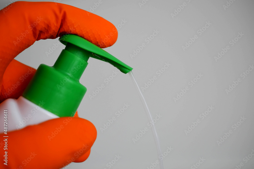 Naklejka premium the use of cleaning products, washing and cleaning the house, watering flowers 