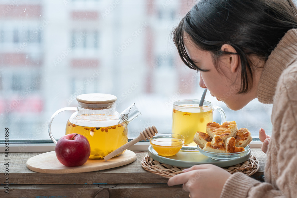 woman having breakfast woman having breakfast
