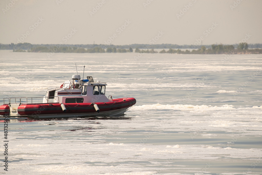Fototapeta premium rescue boat