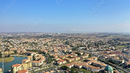 Fototapeta Naklejka Na Ścianę i Meble -  vue aérienne de Montpellier, Lattes et Mauguio dans le sud de la France en Occitanie