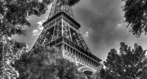 Photography Détail de la tour eiffel Paris en noir et blanc