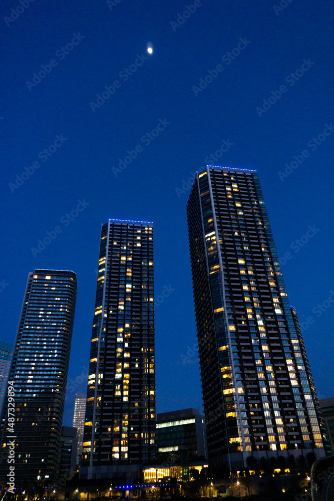Night view of high-rise condominiums in Tokyo, Japan_06