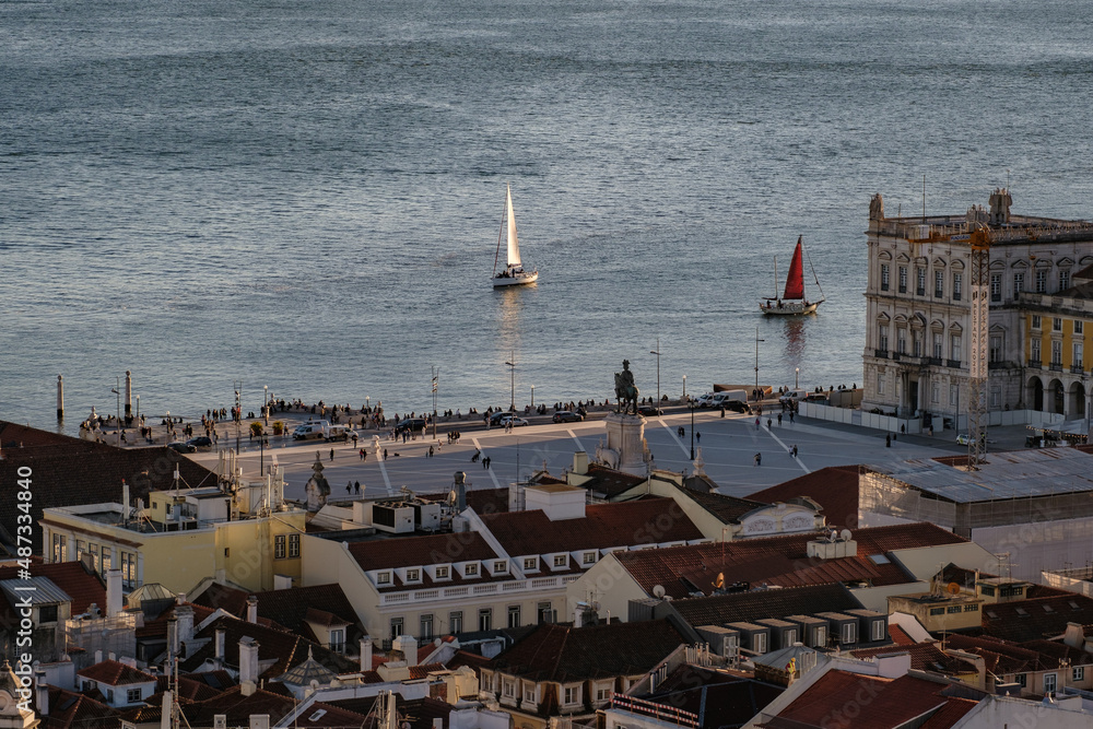 Lisbon panorama, Castelo de São Jorge - Praça do Comércio