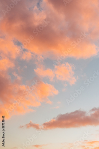 Fototapeta Naklejka Na Ścianę i Meble -  Sunset sky full of clouds