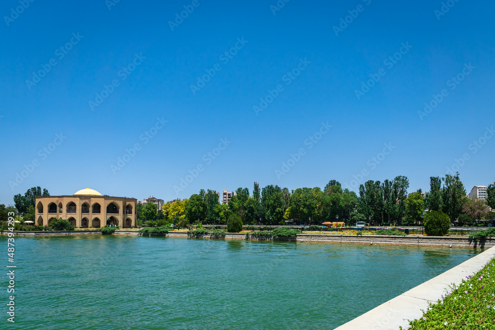 Obraz premium El Golu park in Tabriz, East Azerbaijan province, Iran. El Golu park is a popular park for the locals and visitors in Tabriz.