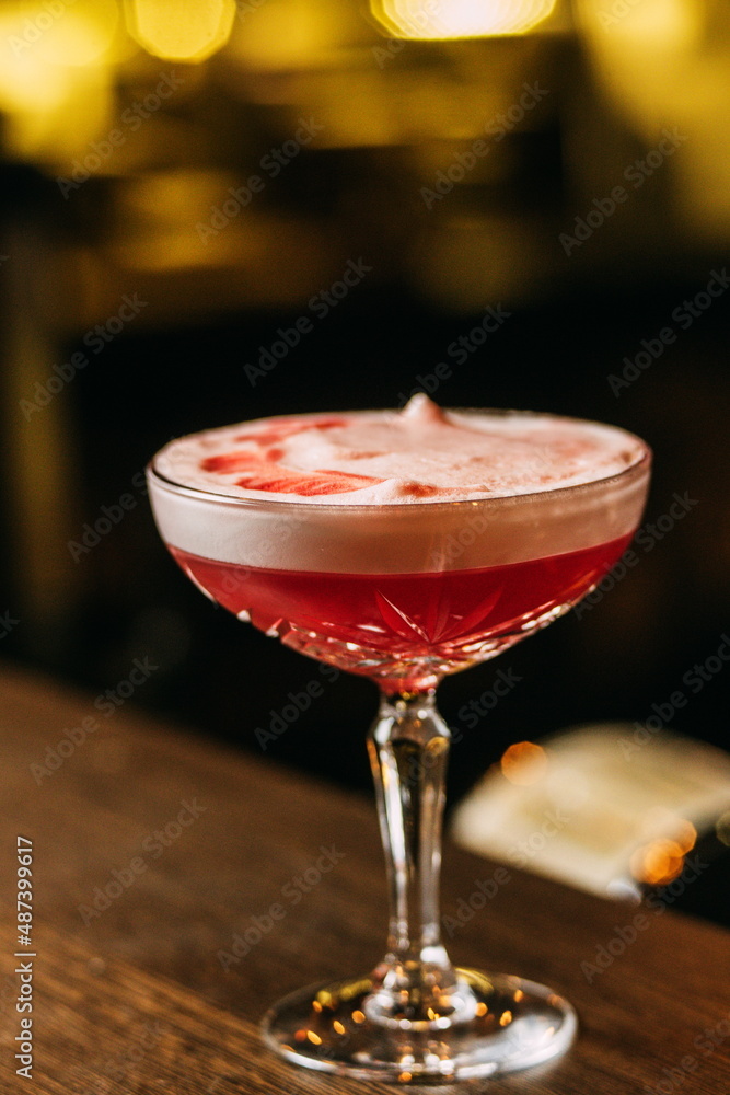 Fototapeta premium cocktail in the bar