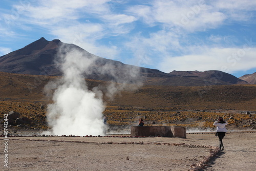 geiser deserto do Atacama nascente termal entra em erupção