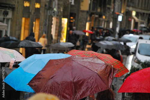 Fototapeta Naklejka Na Ścianę i Meble -  Crowd with umbrellas