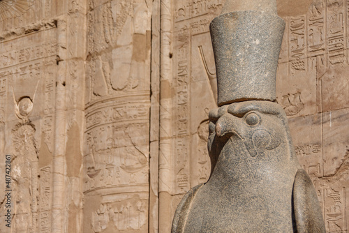 Foto Horus-Statue, Horus-Tempel, Tempel von Edfu, Ägypten