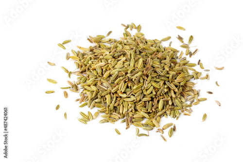 Dried fennel seeds on the w...