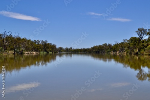 Fototapeta Naklejka Na Ścianę i Meble -  Flat wide calm sunny day on the Murray River