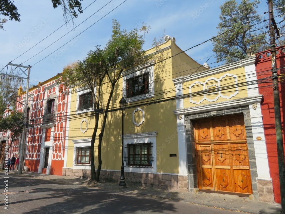 Obraz premium charming street in Coyoacan, Mexico city