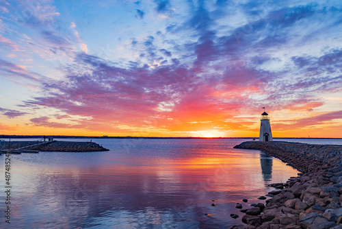 Obraz na płótnie Sunset beautiful afterglow over the lighthouse of Lake Hefner w salonie