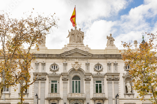Fotografía A view of the Detail of the main facade of the Supreme Court building in Madrid,