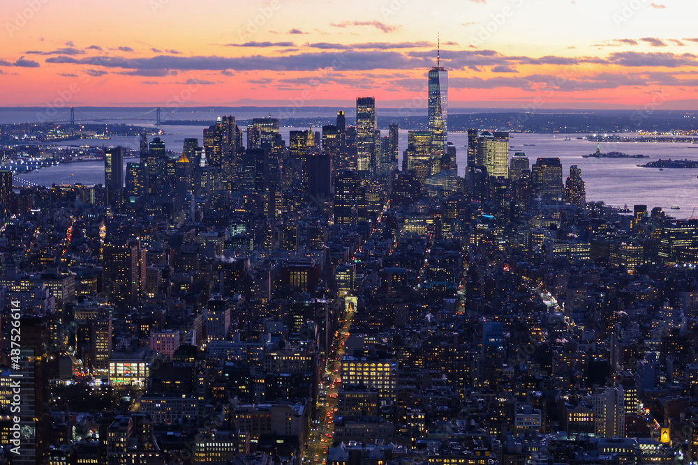 Naklejka premium Dusk in New York City USA 