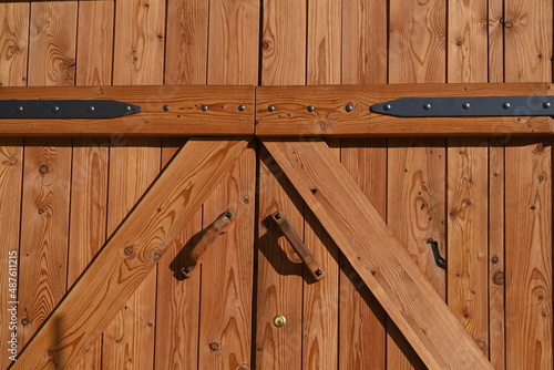 porta legno falegnameria  photo