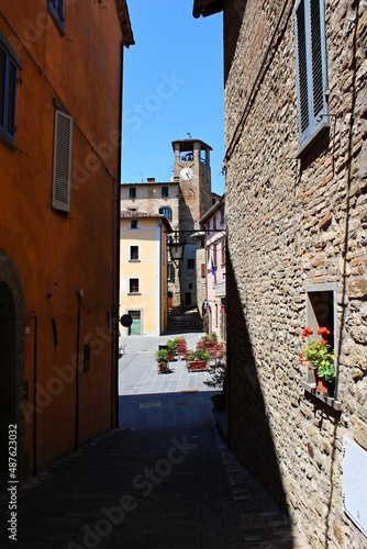 Fototapeta Naklejka Na Ścianę i Meble -  Italy, Umbria: Foreshortening of small Village of Montone.