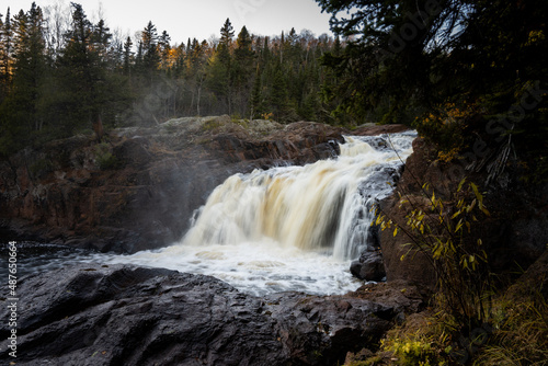 lower falls at the devil's kettle