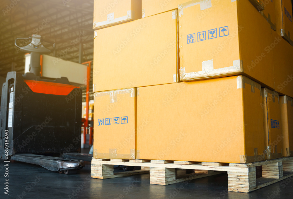 Packaging Boxes on Pallets Racks in Storage Warehouse. Supply Chain. Storehouse Shipment Goods. Distribution Warehouse Shipping Logistics.	
