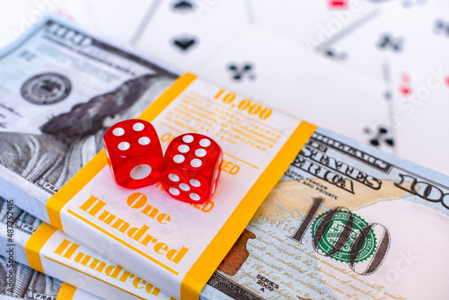 Obraz na plátne Big cash bet in casino and red dice with lucky number rolled