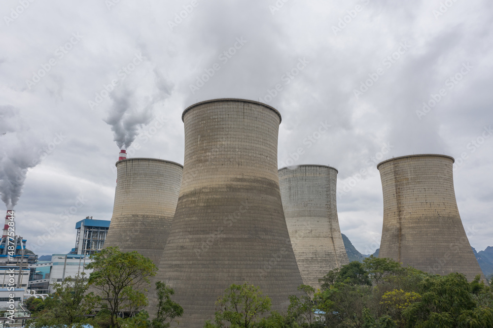 Large chimney emissions from thermal power plants Large chimney emissions from thermal power plants