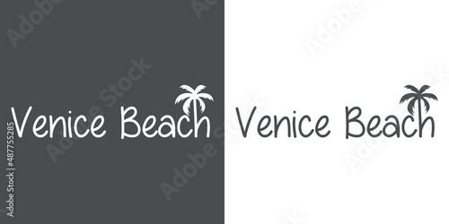 Destino de vacaciones. Banner con texto Venice Beach con letra con forma de silueta de palmera en fondo gris y fondo blanco