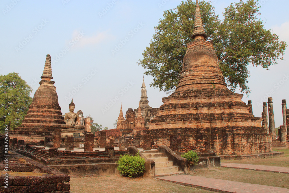 ruined buddhist temple (wat mahathat) in sukhothai (thailand)
