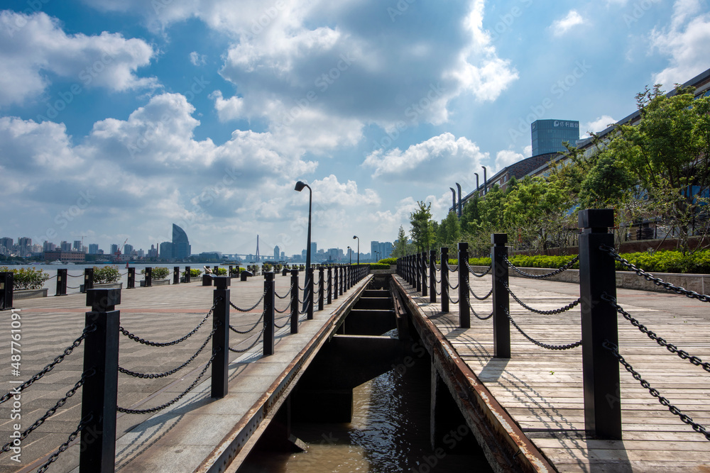 Fototapeta premium wooden bridge over the river