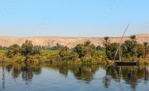 Feluke ankern am Nilufer, Ägypten photo