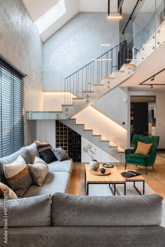 Foto Stylish composition of stairs in living room interior