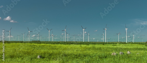 Windpark an der Schwarzmeerküste in Bulgarien