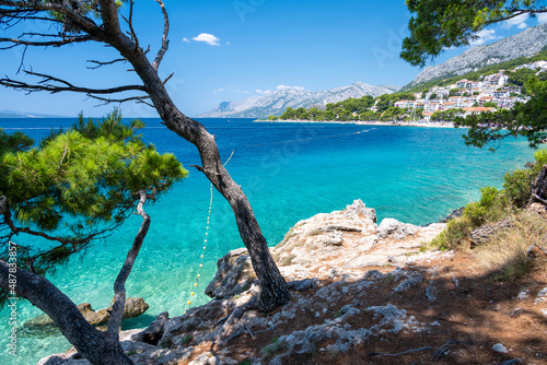 Obraz na płótnie beautiful coast with azure sea in Brela on Makarska riviera in Dalmatia in Croatia w salonie